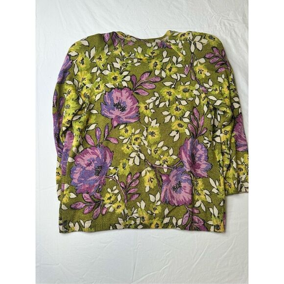 Gorgeous St. John Floral Shimmer Cardigan, Size Small - Picture 7 of 7